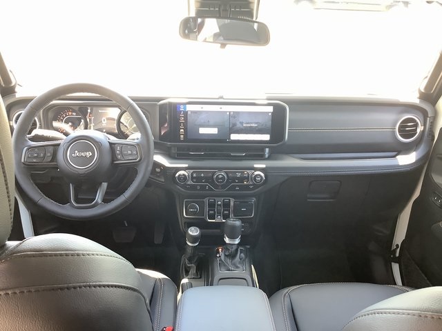 2025 Jeep Gladiator Sport photo 4