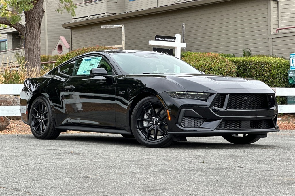 2025 Ford Mustang GT photo 2