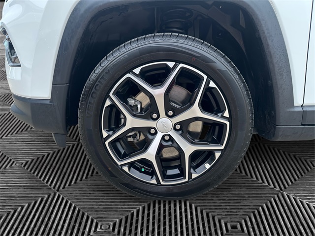2024 Jeep Compass Limited photo 13