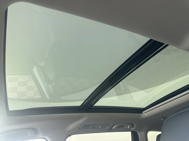 2025 Subaru Ascent Onyx Edition Touring photo 17