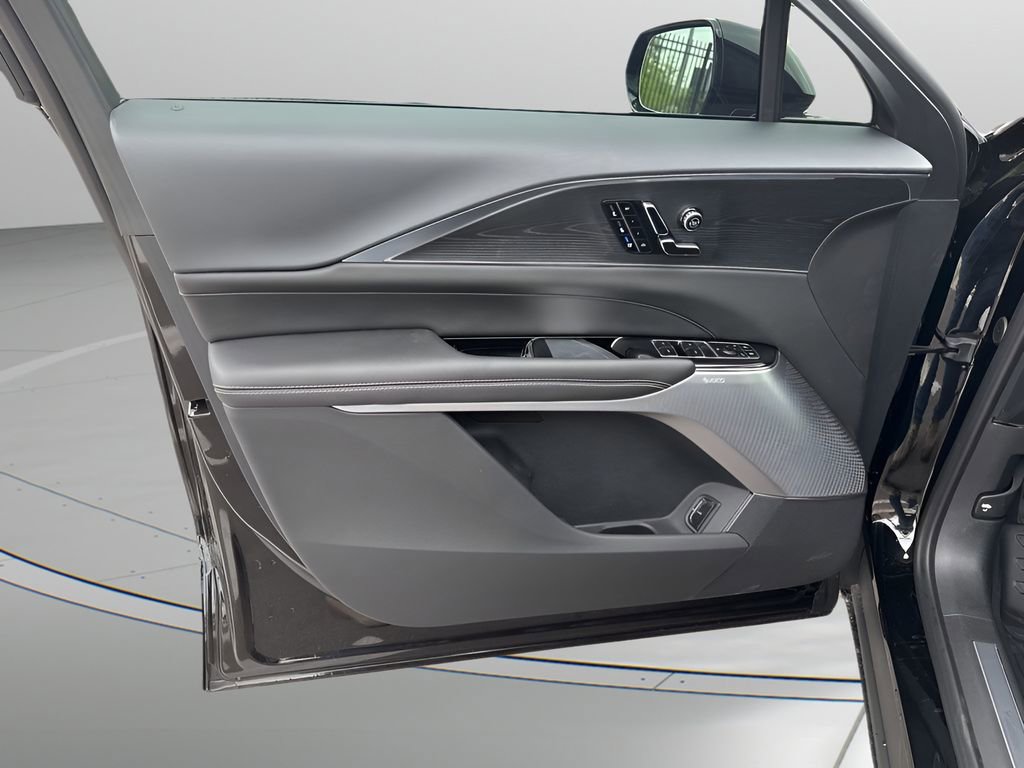 2025 Cadillac Lyriq Sport photo 12