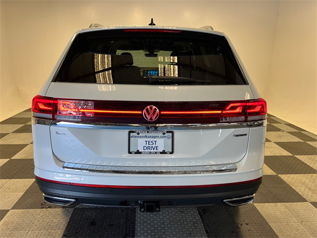 2025 Volkswagen Atlas SEL photo 4