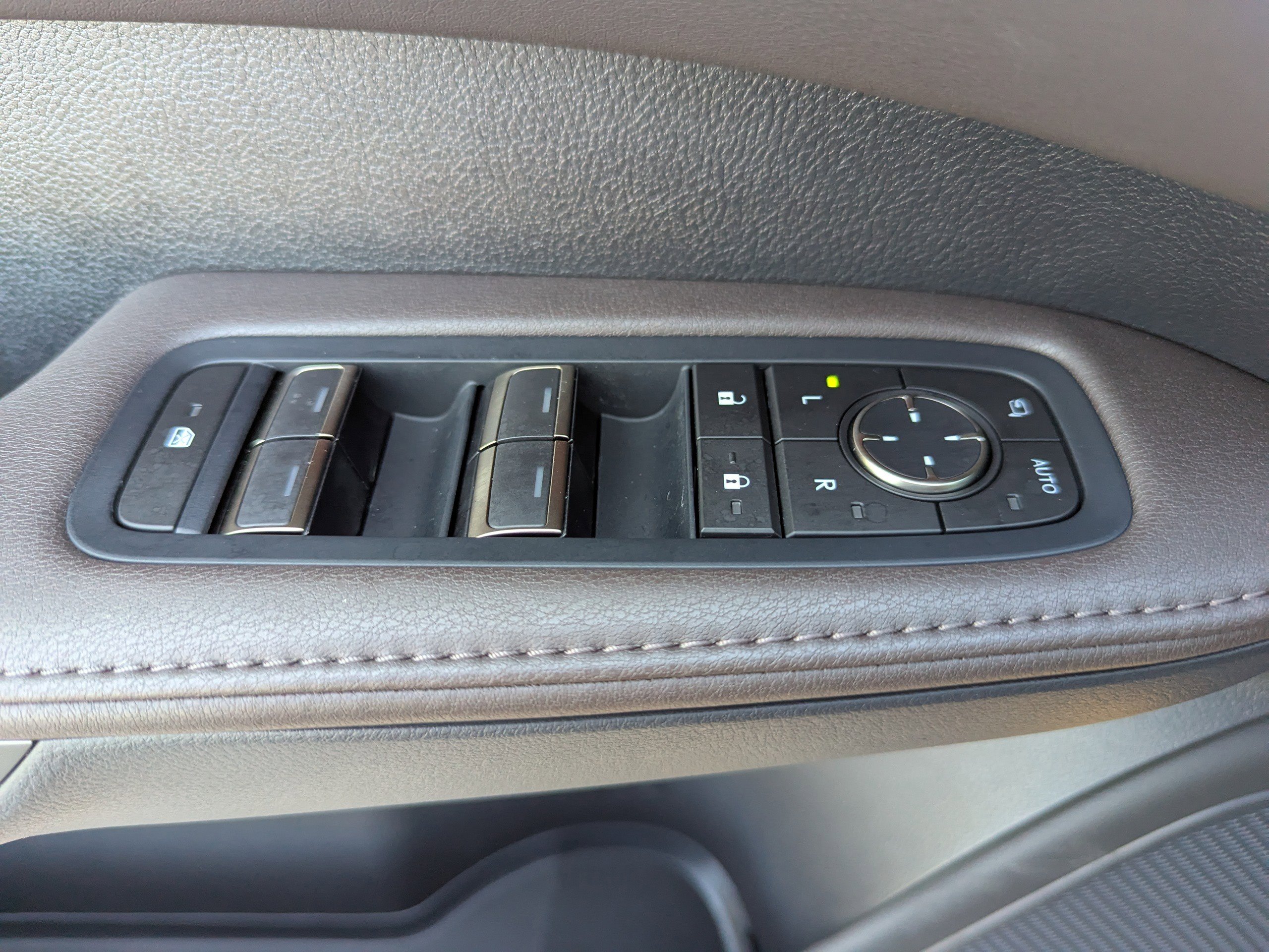 2024 Lexus RX 350 Luxury photo 11