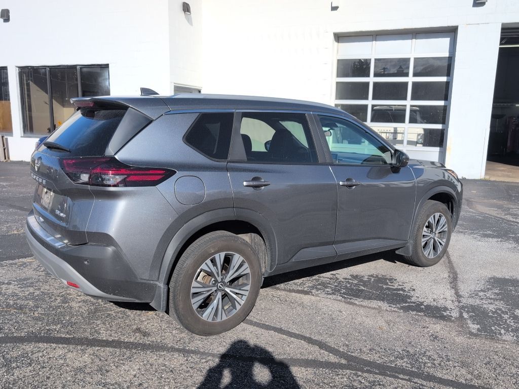 2023 Nissan Rogue SV photo 3