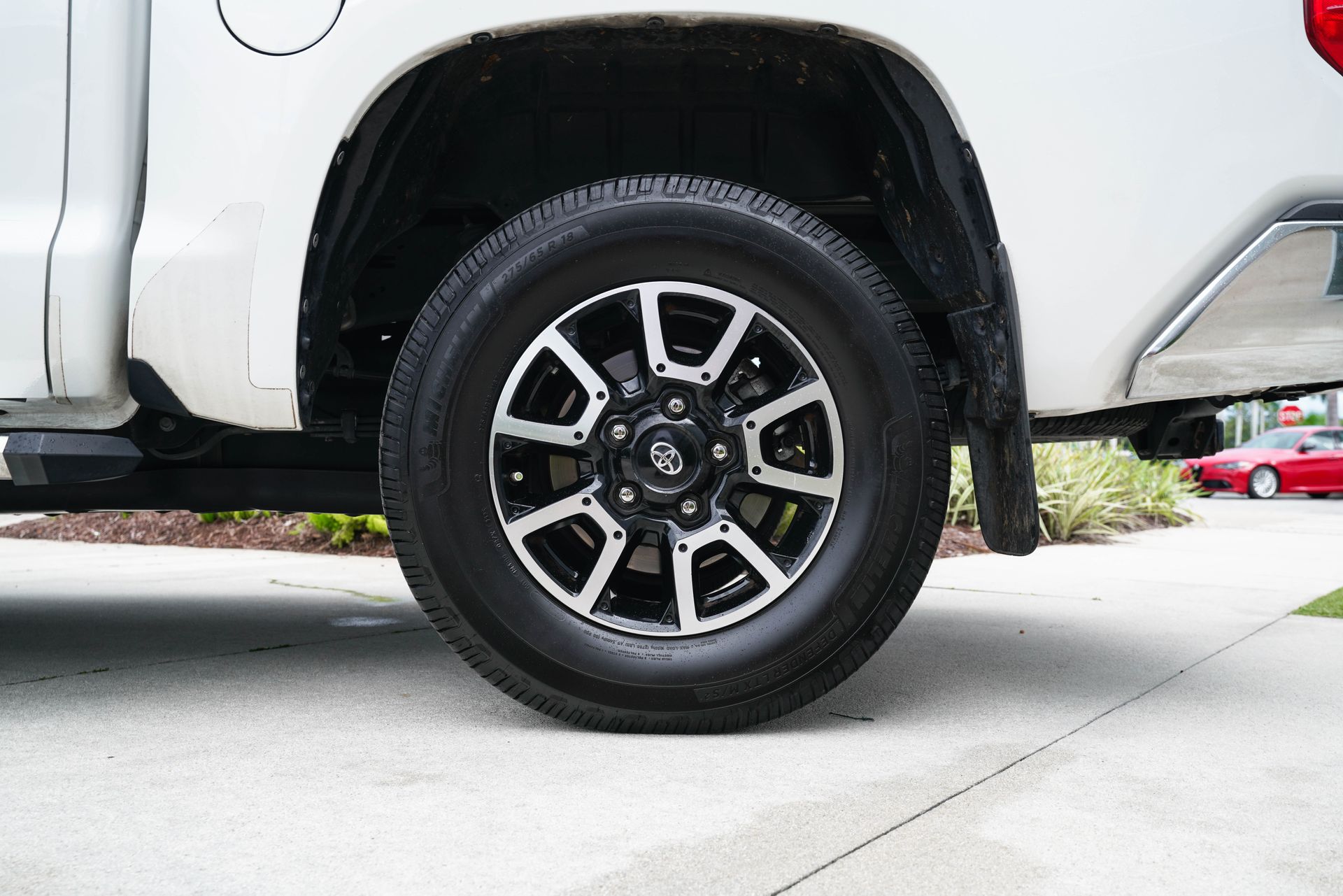 2016 Toyota Tundra SR5 photo 26