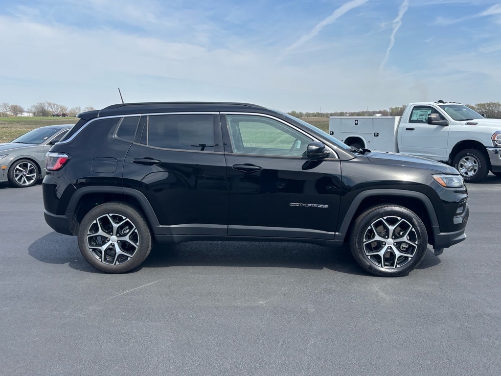 2024 Jeep Compass Limited photo 2