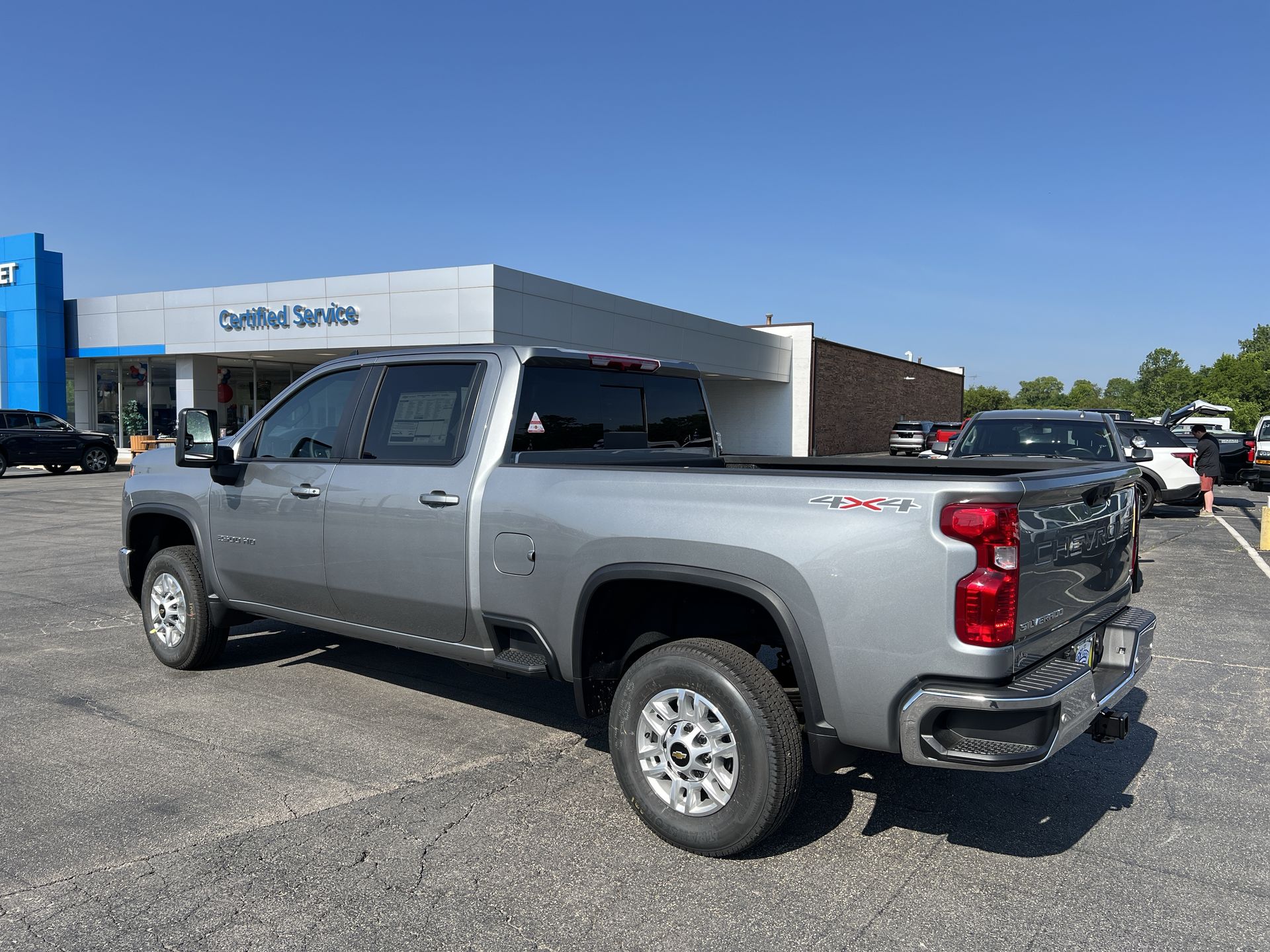 2025 Chevrolet Silverado 2500HD LT photo 3