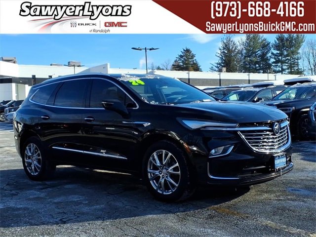 2024 Buick Enclave Essence's photo