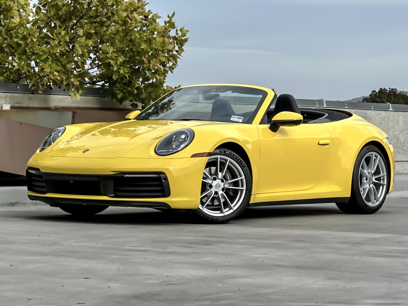 2023 Porsche 911 4 photo 2