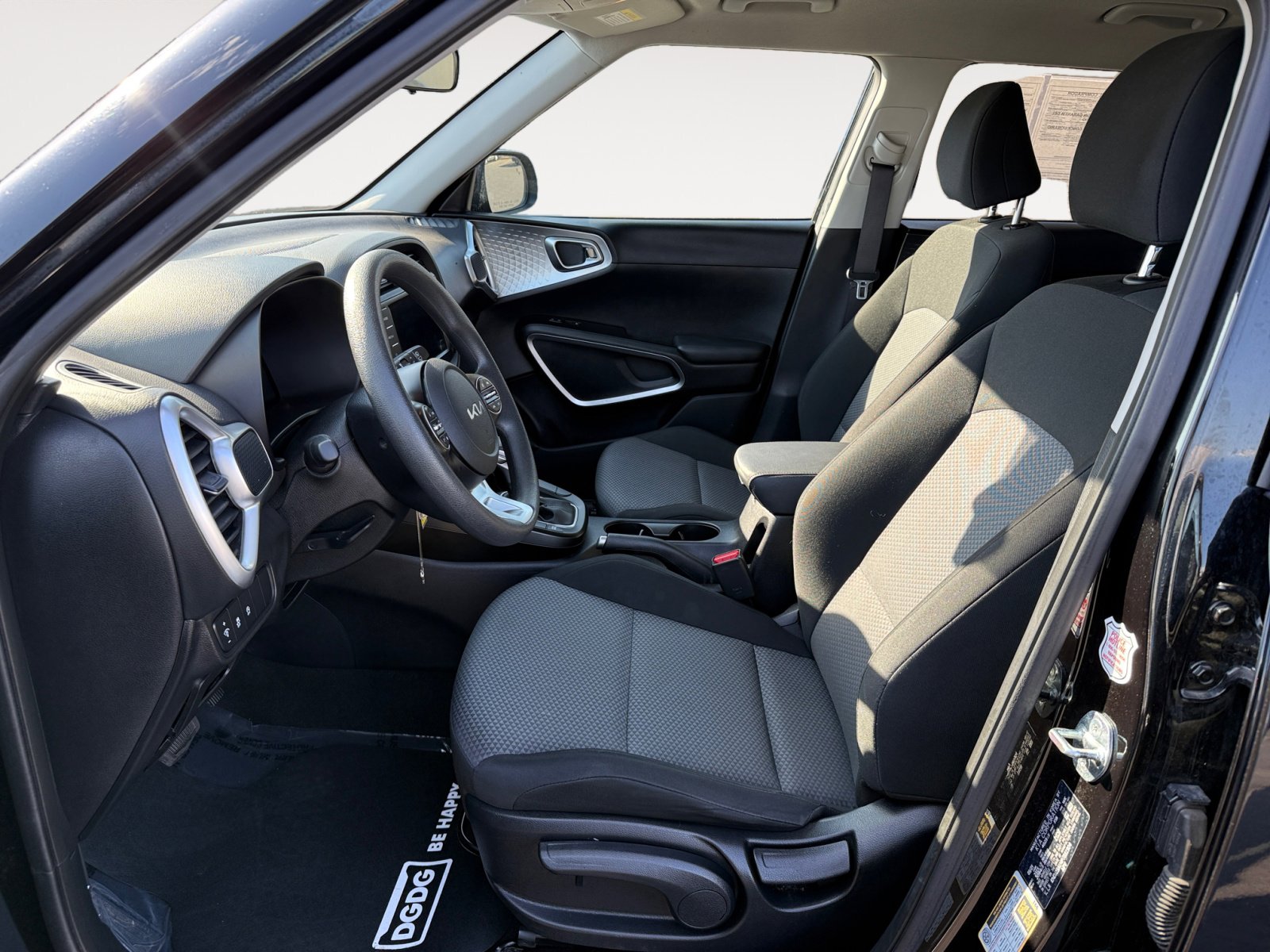 2023 Kia Soul LX photo 10