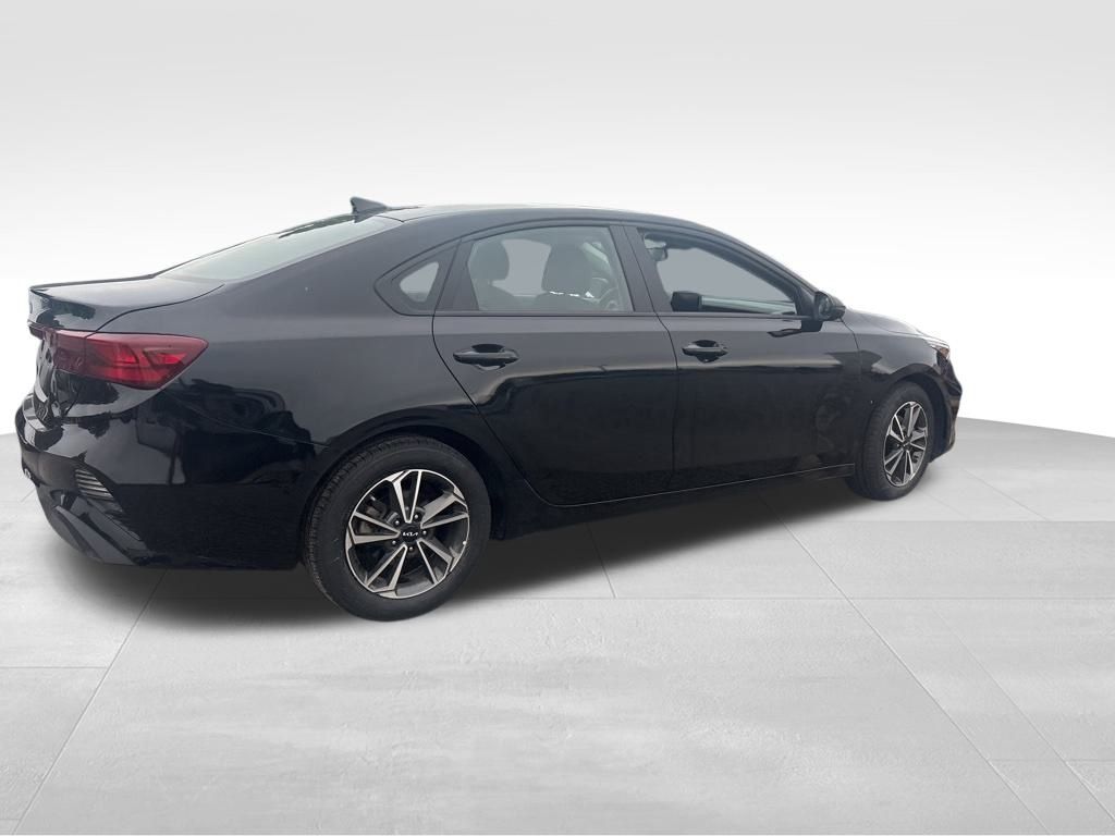 2023 Kia Forte LXS photo 15