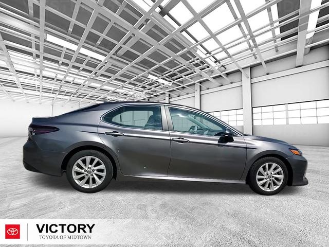 2023 Toyota Camry LE photo 2