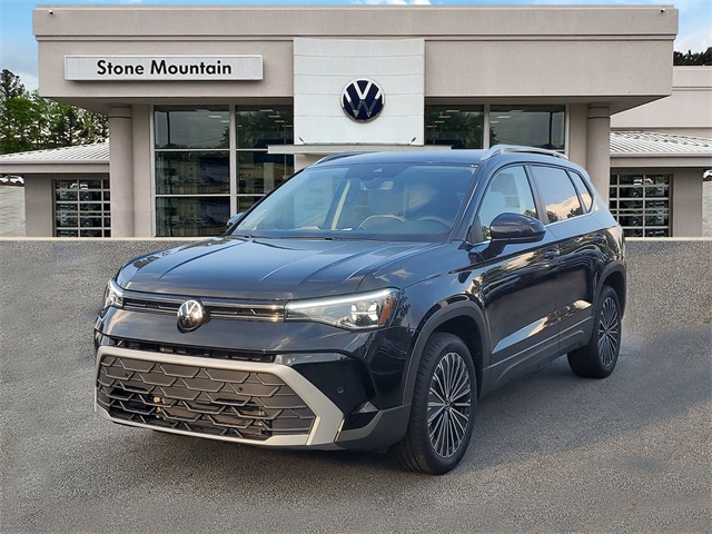 2025 Volkswagen Taos SE's photo