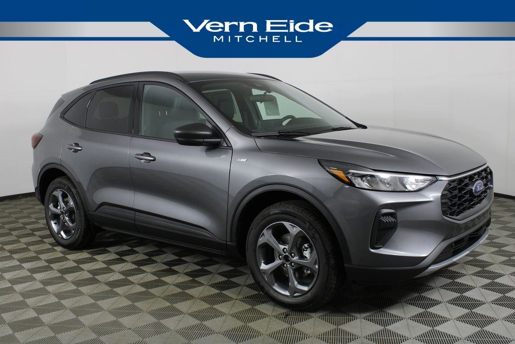 2026 Ford Escape ST-Line's photo