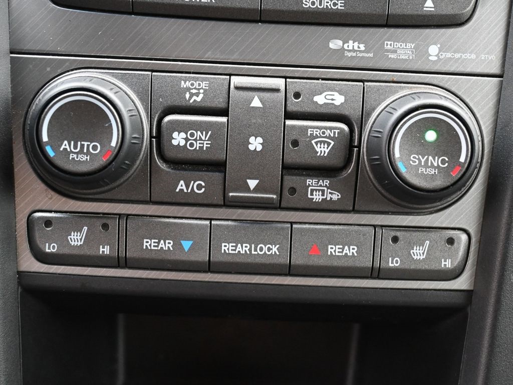 2015 Honda Pilot Touring photo 26