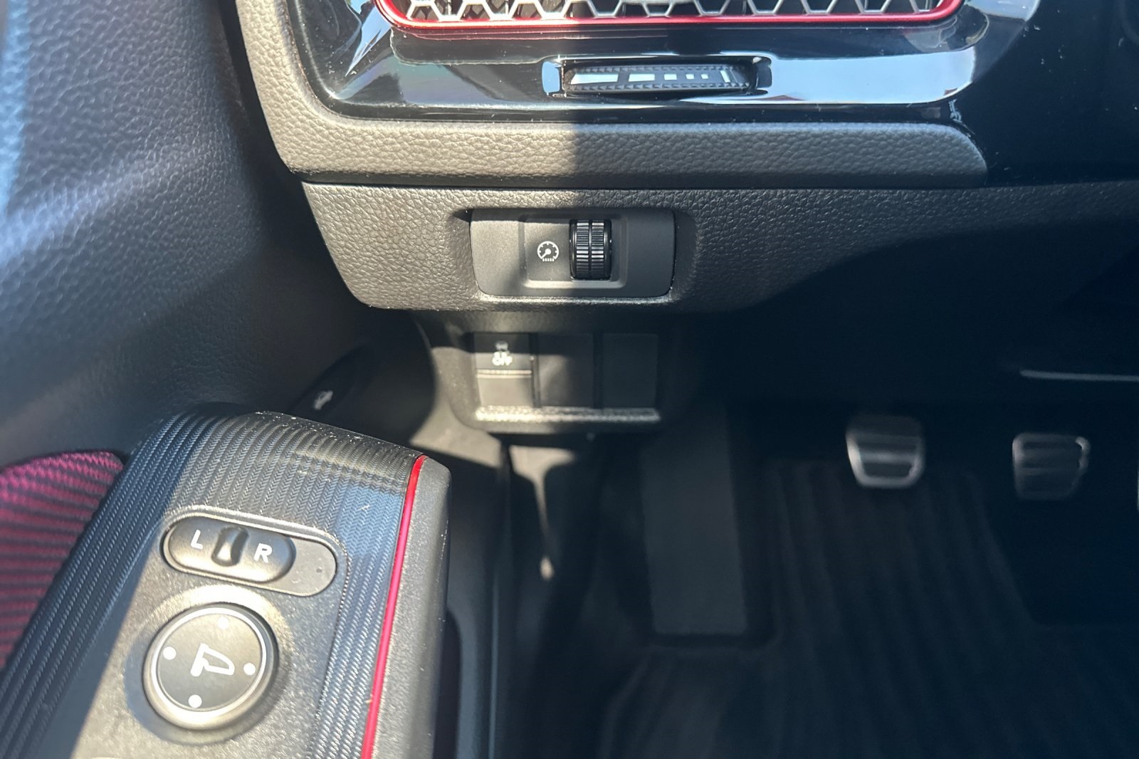 2025 Honda Civic Si photo 30