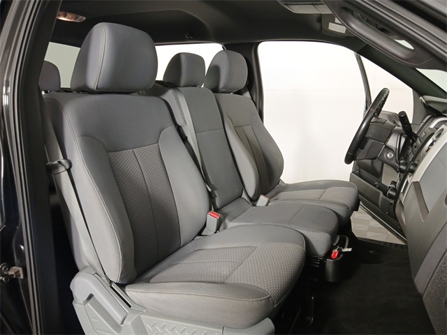 2011 Ford F-150 XLT photo 20
