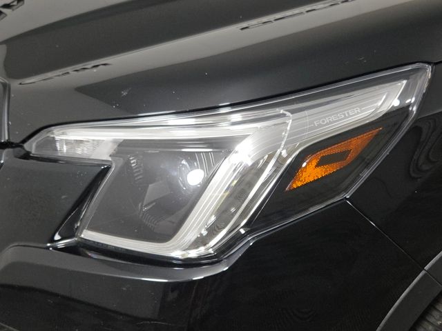 2022 Subaru Forester Premium photo 13
