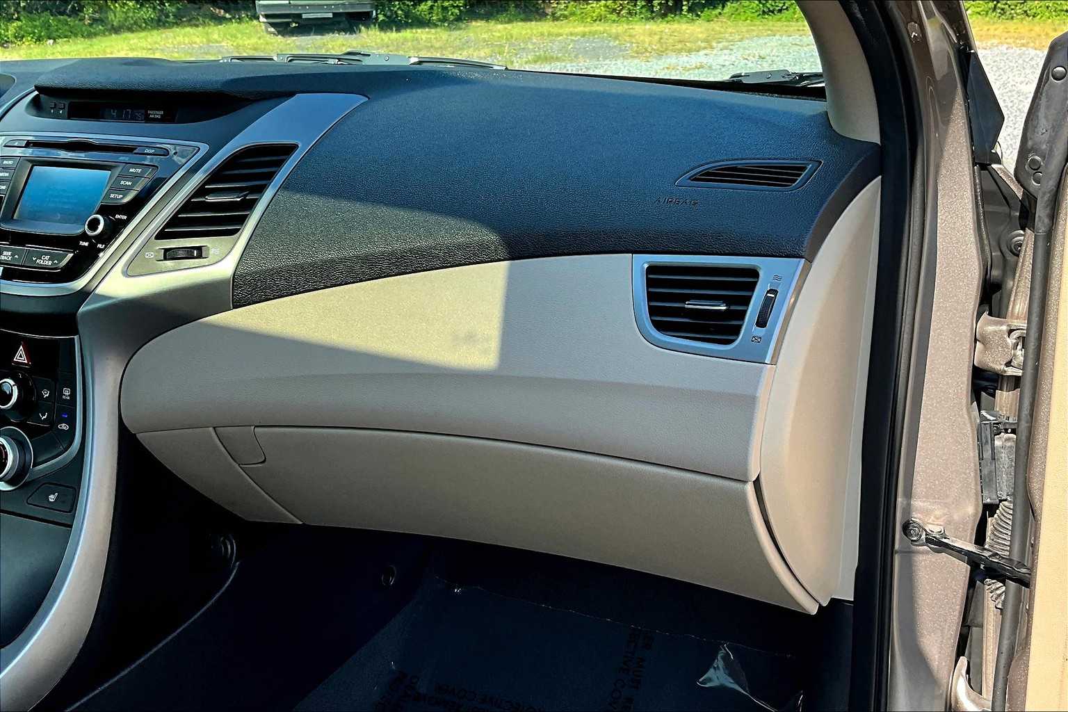 2016 Hyundai Elantra Value Edition photo 18
