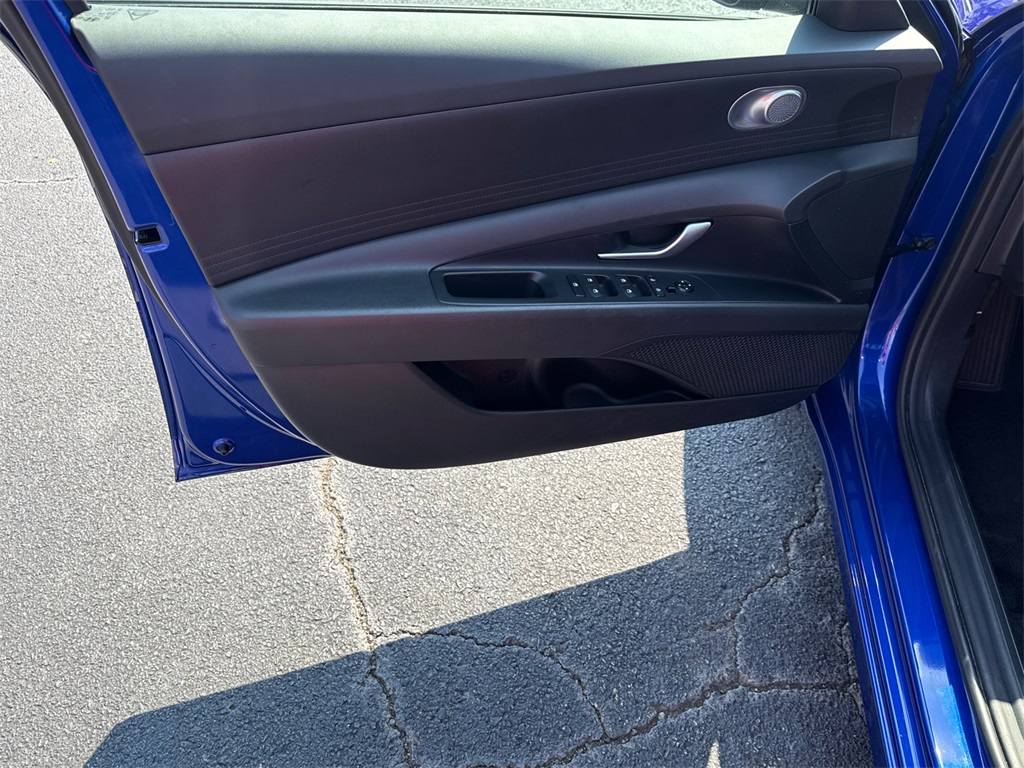 2024 Hyundai Elantra SEL photo 10