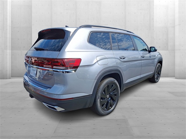 2026 Volkswagen Atlas SE Technology photo 3