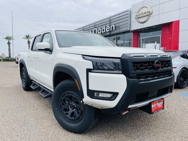 2026 Nissan Frontier PRO-4X's photo