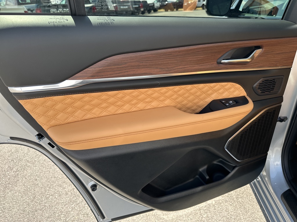 2025 Jeep Grand Cherokee L Summit photo 27