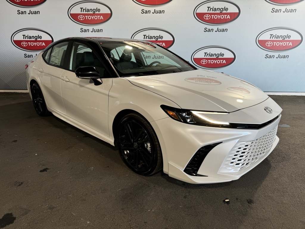 2025 Toyota Camry photo 3