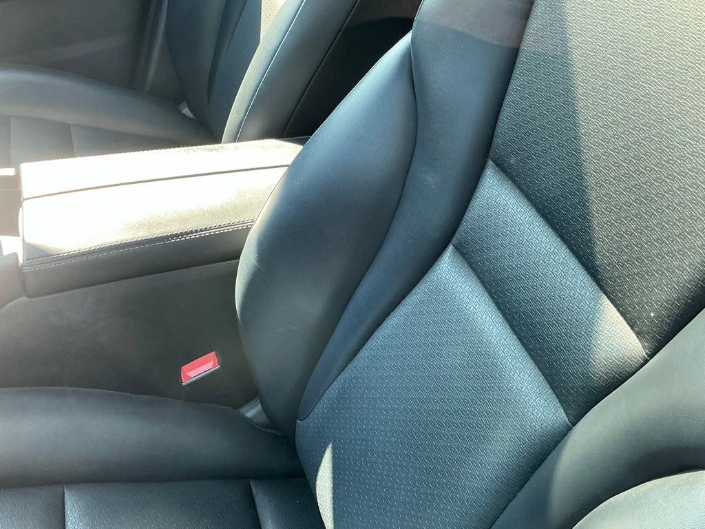 2021 Nissan Rogue SV photo 2