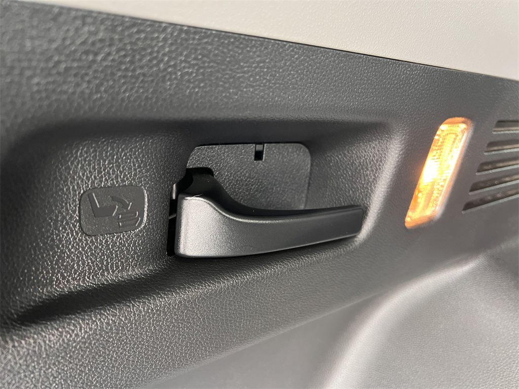 2020 Honda CR-V Touring photo 9