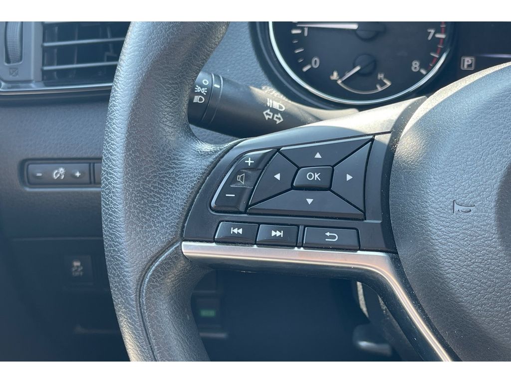 2017 Nissan Rogue Sport S photo 29
