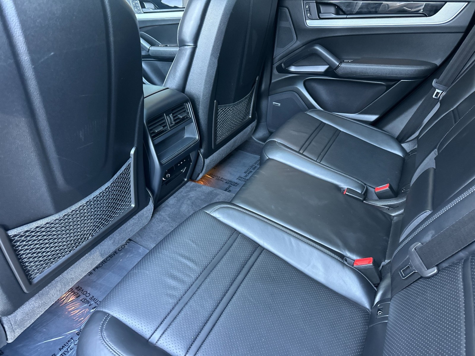 2024 Porsche Cayenne S Coupe photo 13