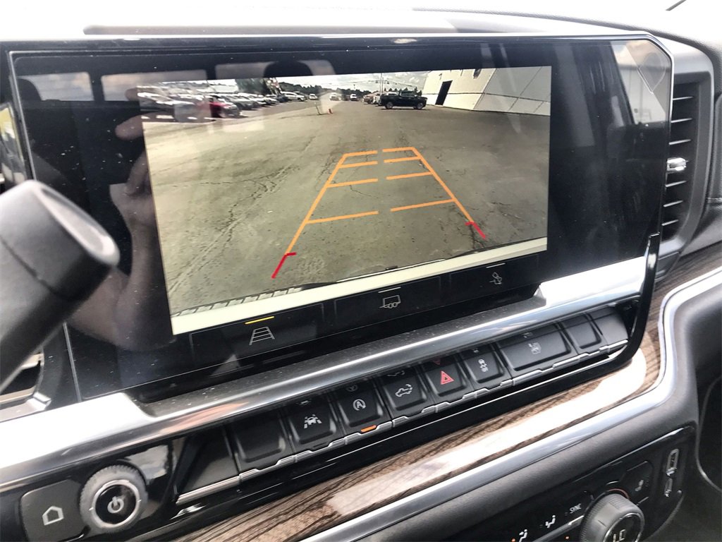 2025 Chevrolet Silverado 1500 LT photo 17
