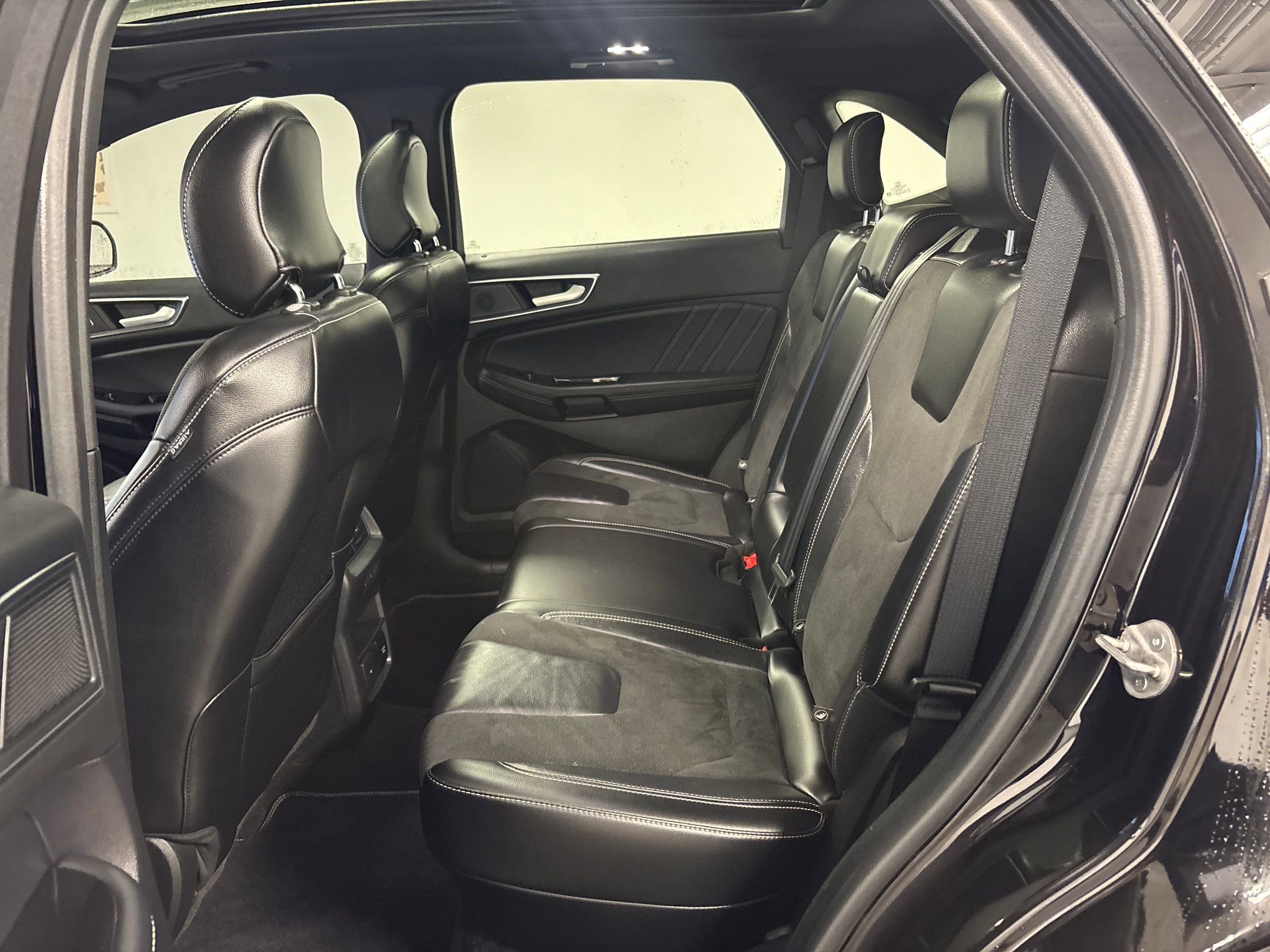 2019 Ford Edge ST photo 12