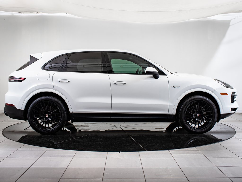 2021 Porsche Cayenne E-Hybrid photo 9
