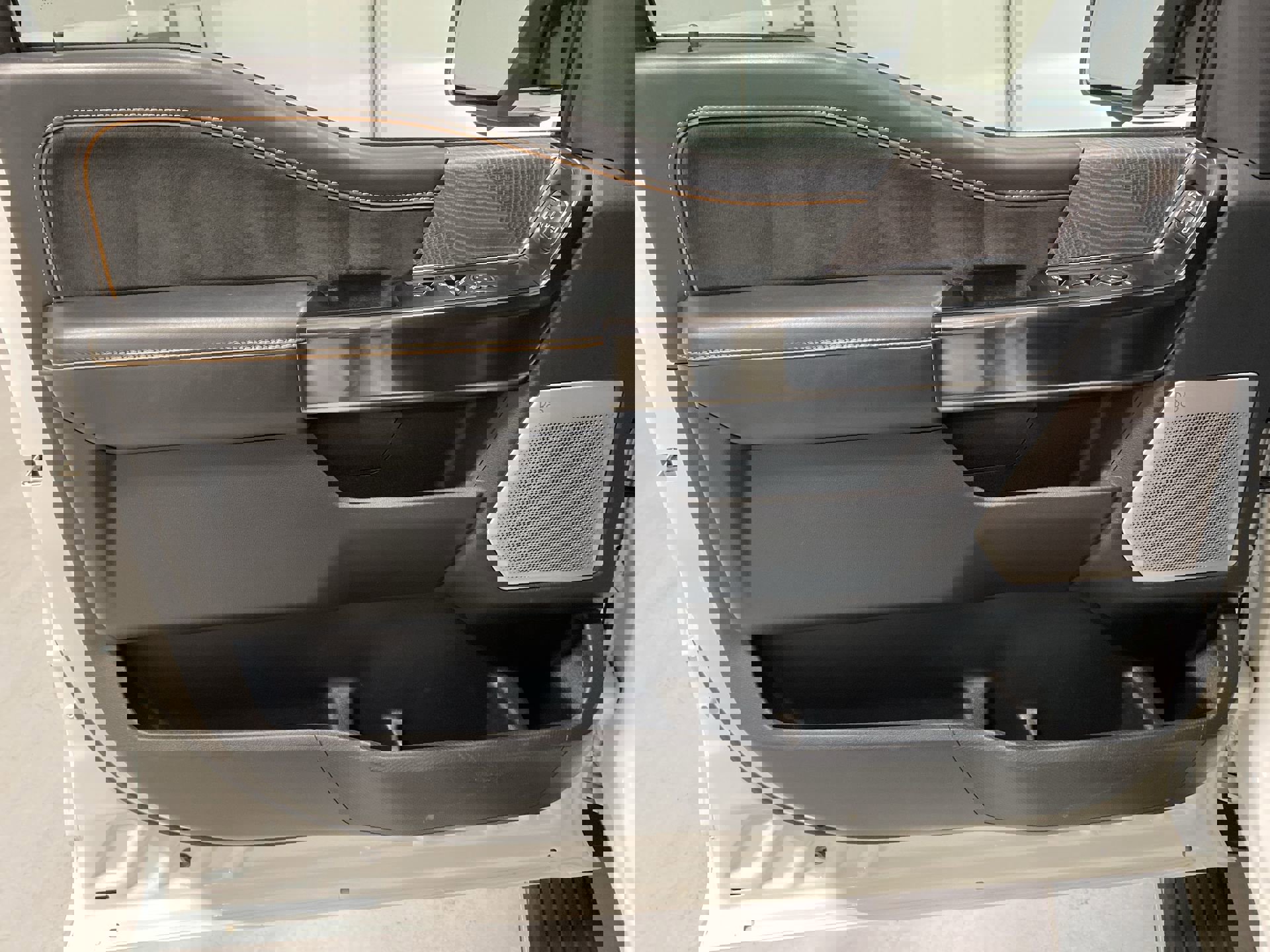 2022 Ford F-150 Platinum photo 19