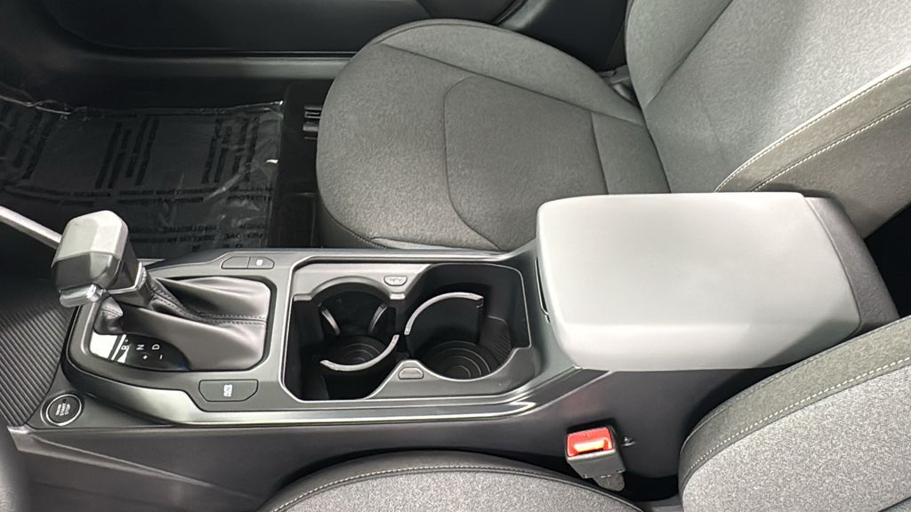 2025 Kia K4 LXS photo 28