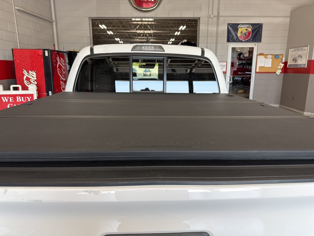 2023 Toyota Tacoma SR5 photo 7