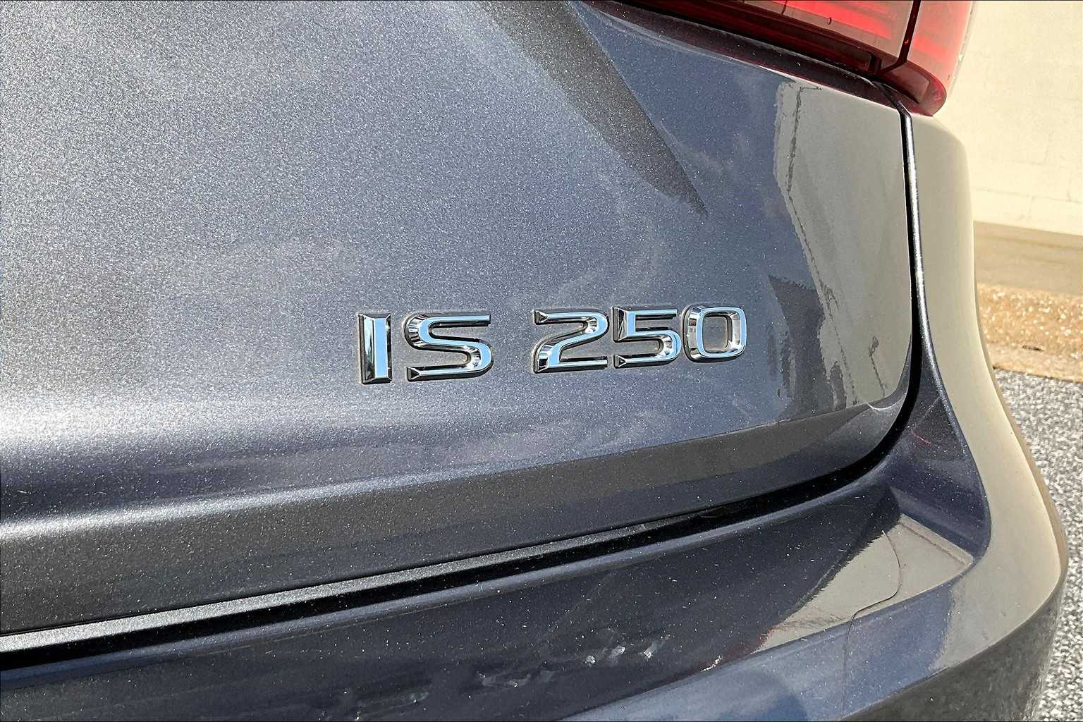 2014 Lexus IS 250 photo 9