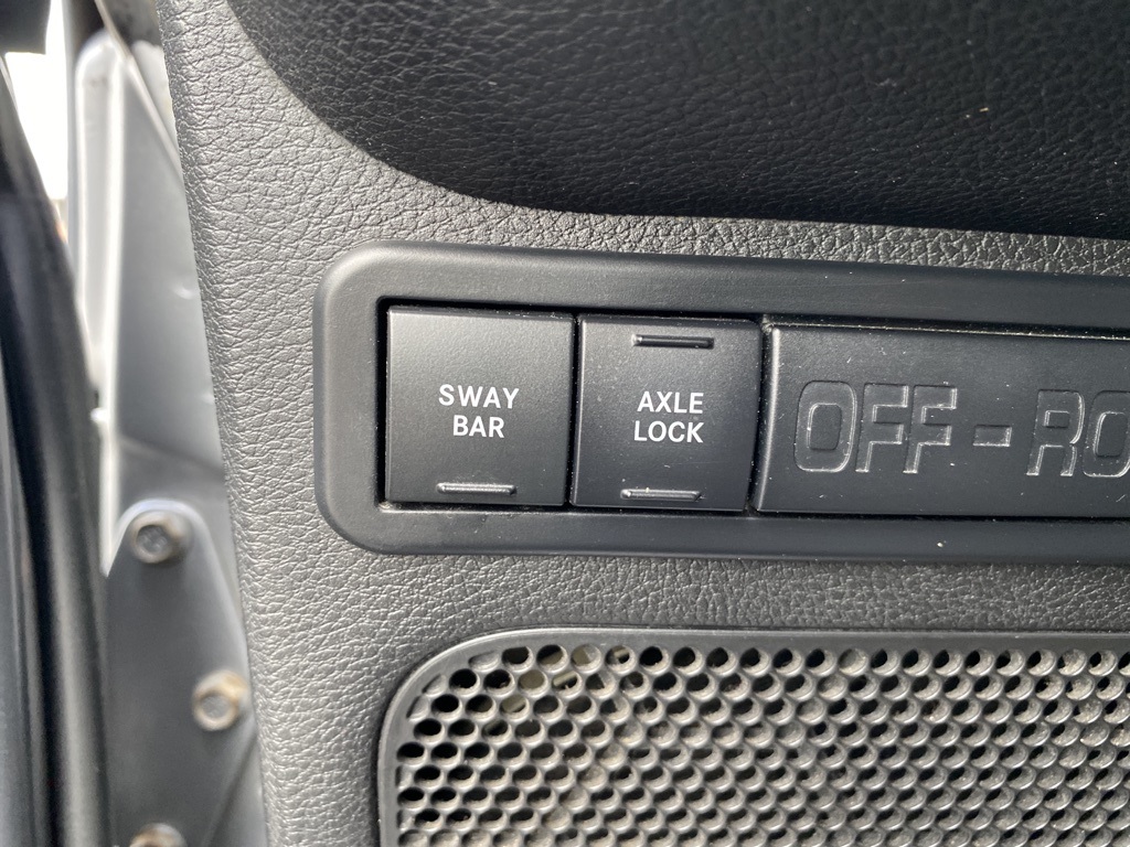2013 Jeep Wrangler Unlimited Rubicon photo 22