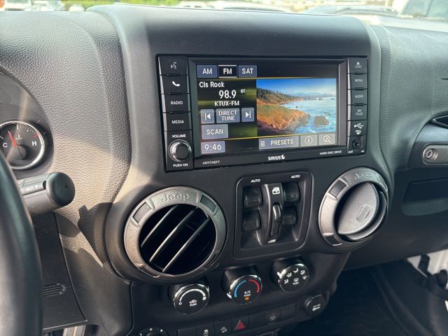 2017 Jeep Wrangler Unlimited Freedom photo 11
