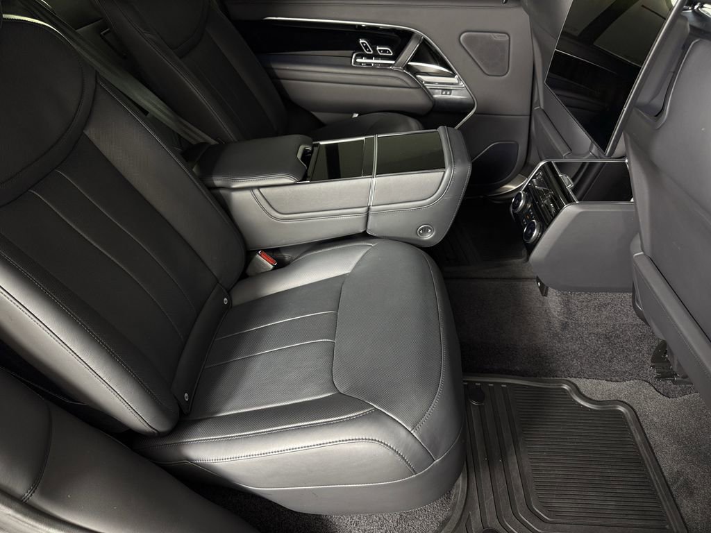 2023 Land Rover Range Rover Autobiography photo 13