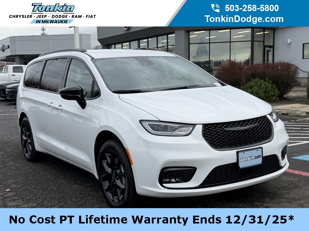 2026 Chrysler Pacifica Select's photo