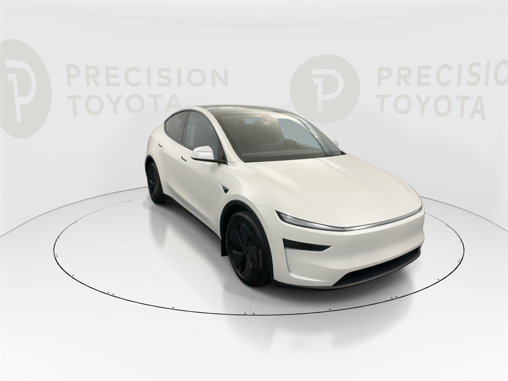 2026 Tesla Model Y Long Range photo 4