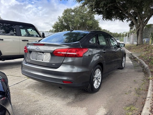 2018 Ford Focus SE photo 3