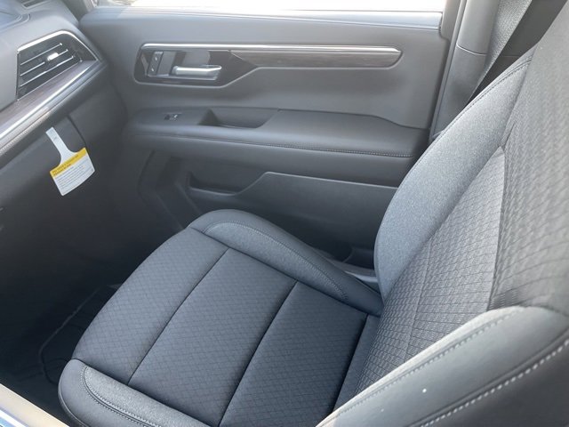 2025 Chevrolet Tahoe LS photo 16