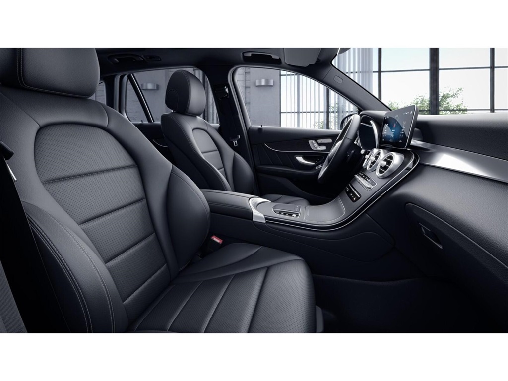 2022 Mercedes Benz GLC 300 4MATIC photo 3