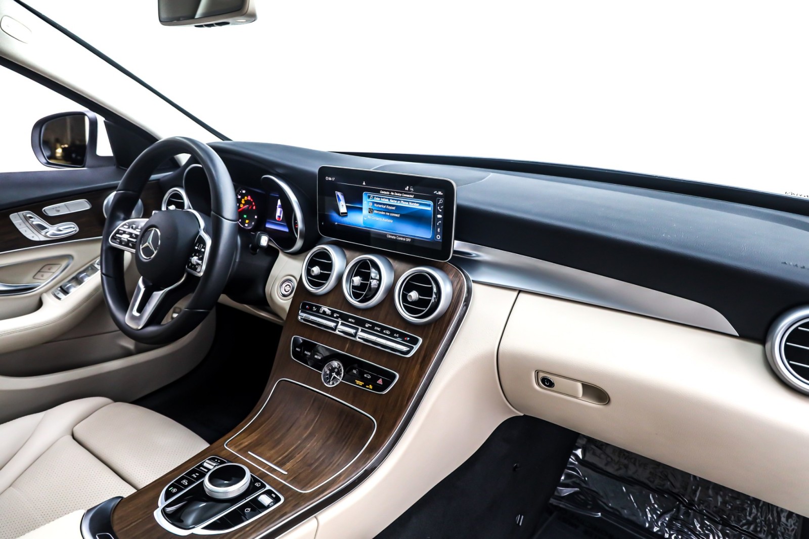 2020 Mercedes Benz C 300 Sedan photo 3