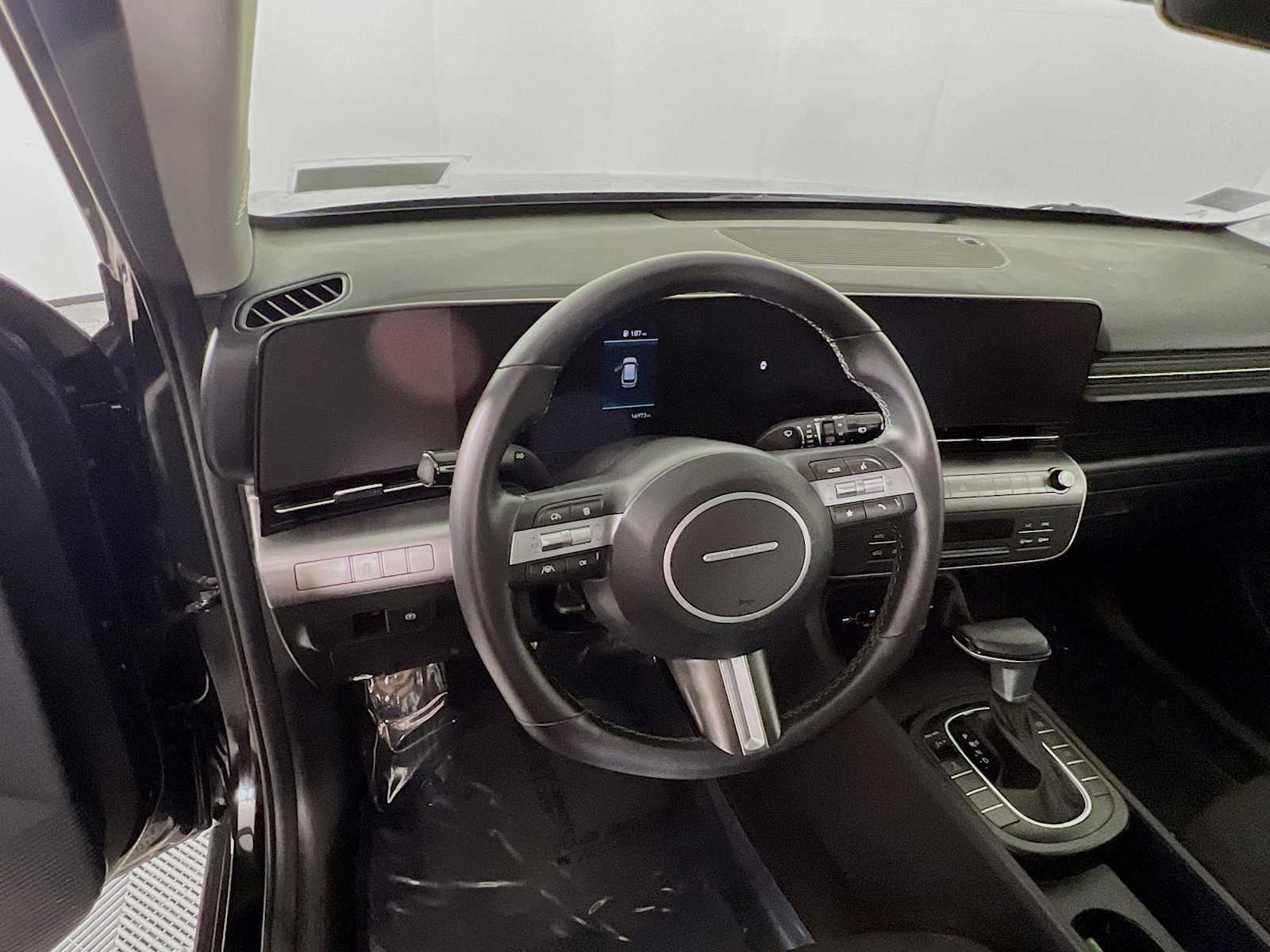 2024 Hyundai Kona SEL photo 9