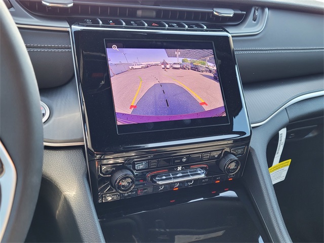 2025 Jeep Grand Cherokee Altitude photo 10